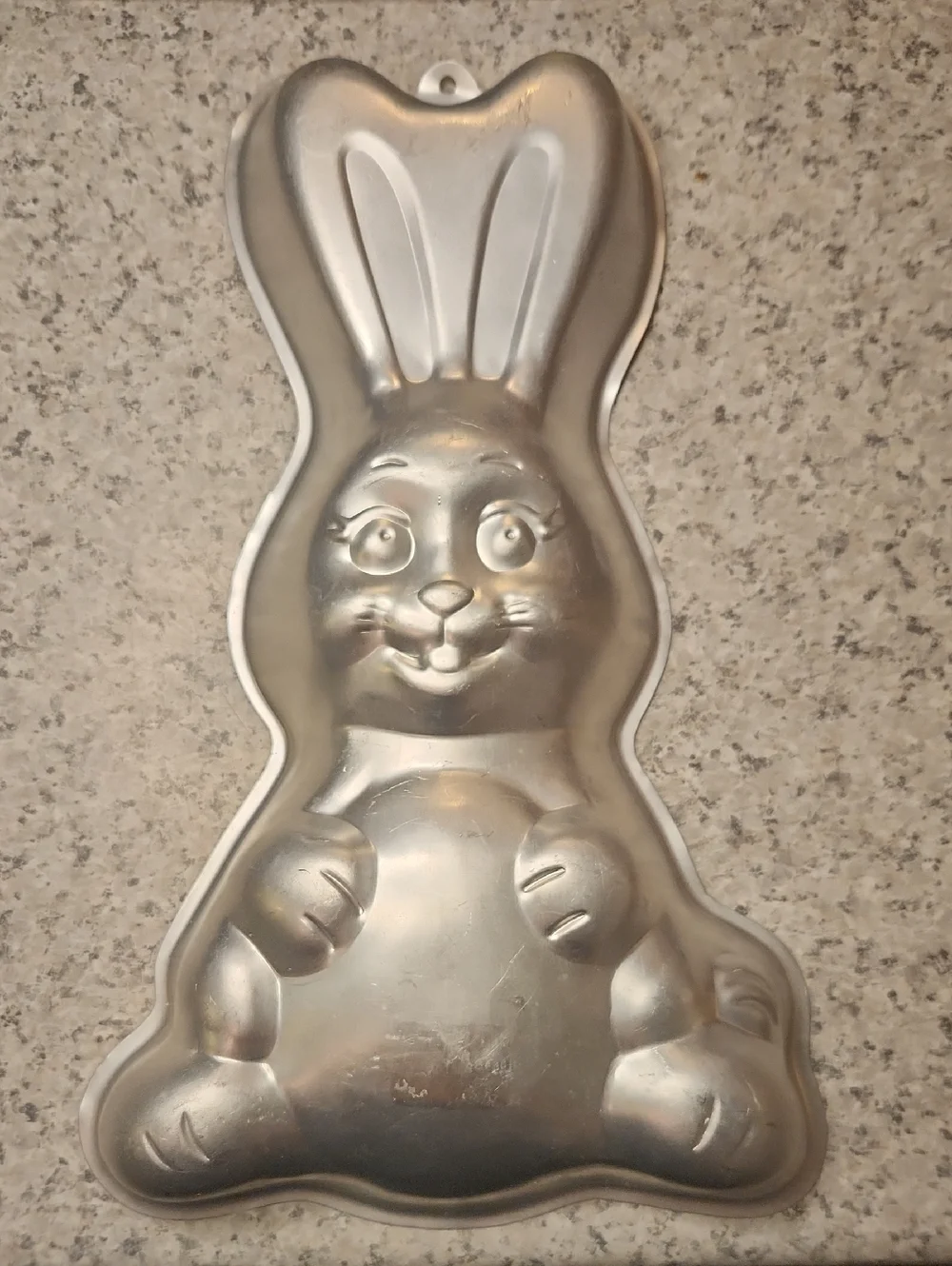 Wilton 1989 Easter Bunny Cake Pan Aluminum Rabbit Mold Vintage